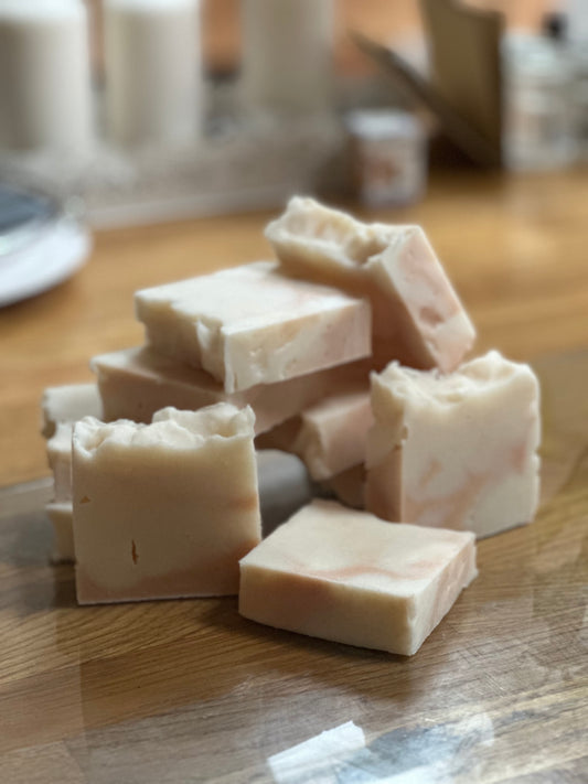 Nourishing Neroli
Hand made natural 6 week cured soap