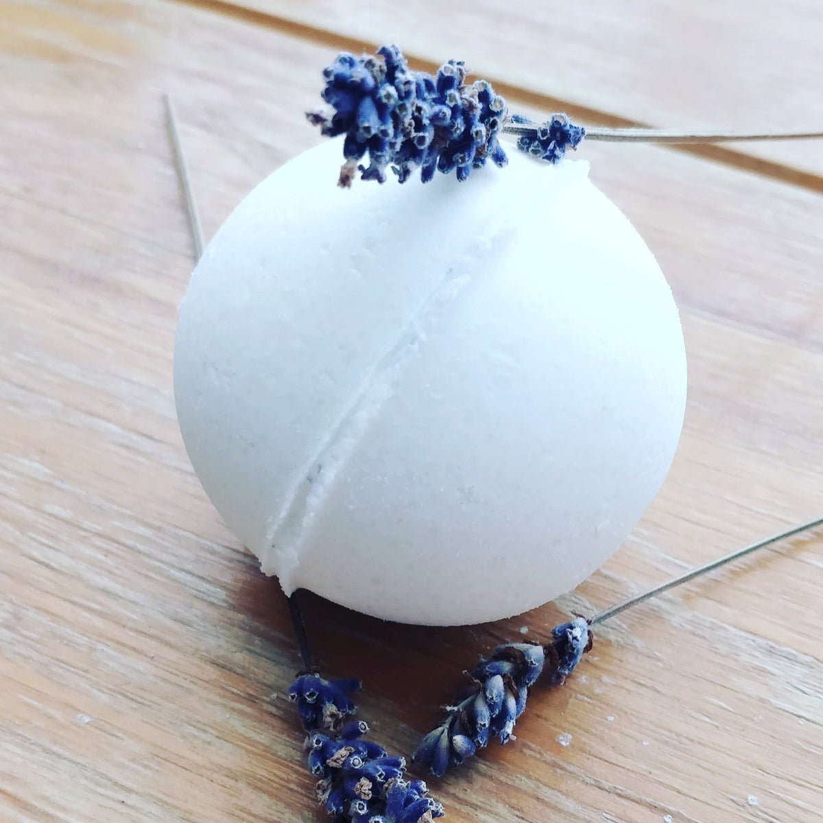 Five moisturising bath bombs